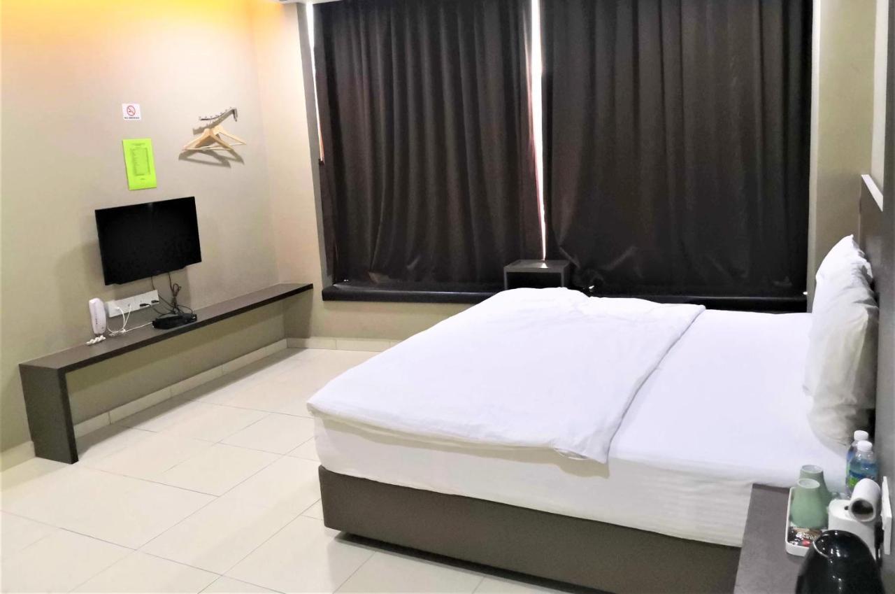 Tropika Garden Hotel Kulai Johor Bahru Dış mekan fotoğraf