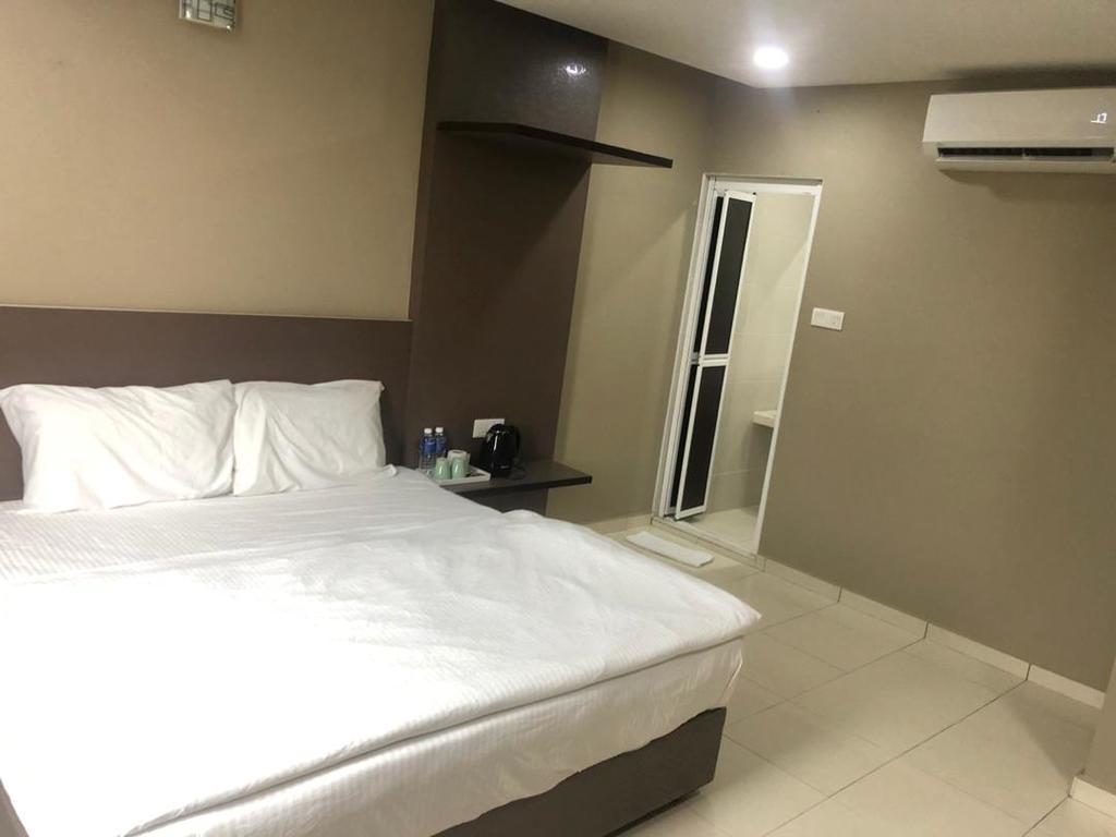 Tropika Garden Hotel Kulai Johor Bahru Dış mekan fotoğraf